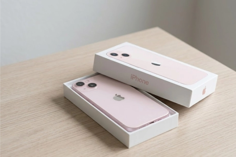 Hệ thống camera chéo trên iPhone 13 nổi tiếng với khả năng quay chụp xuất sắc