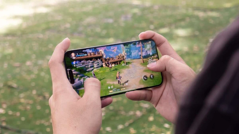 iPhone 15 Pro Max chơi game ổn định, không bị lag giật
