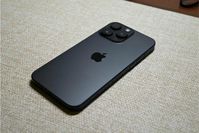 Khả năng chống nước của iPhone 15 Pro Max