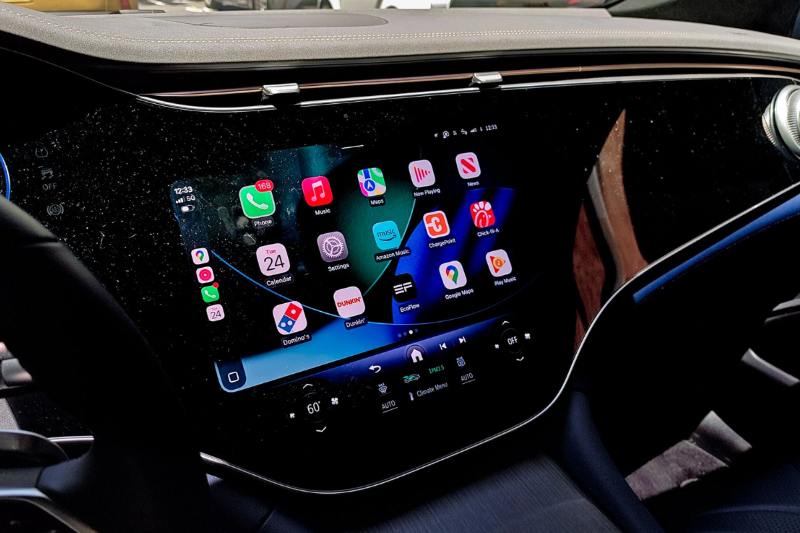 CarPlay trên iOS 26 với giao diện cá nhân hóa và điều khiển xe tiện lợi