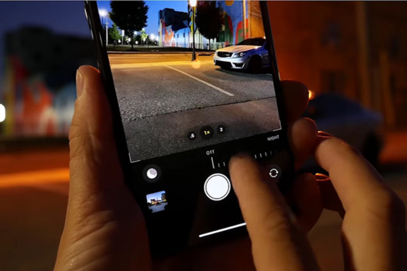 Ảnh chụp ban đêm bằng Night Mode trên iPhone 11 trong điều kiện thiếu sáng