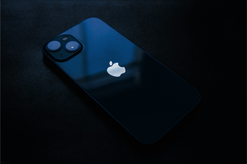 pin iPhone 13