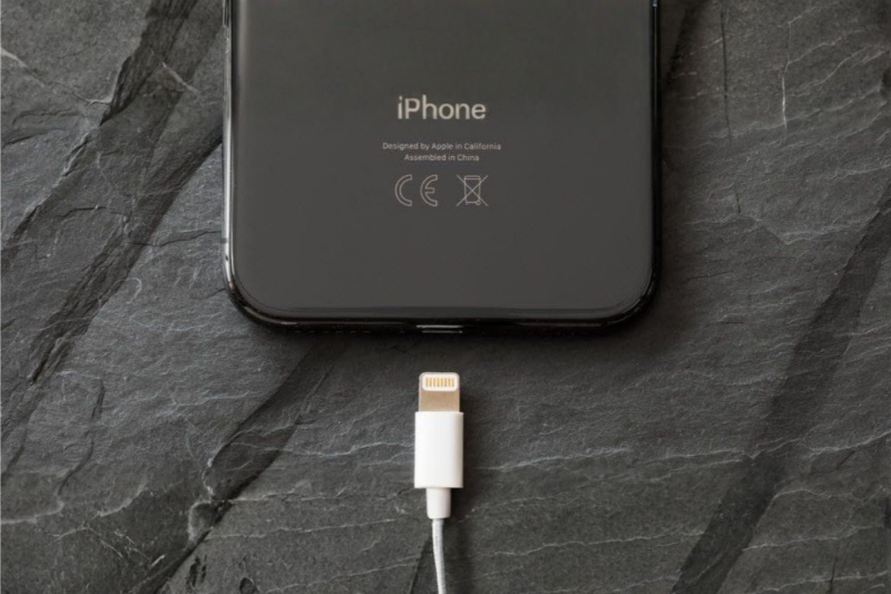 pin iPhone 11