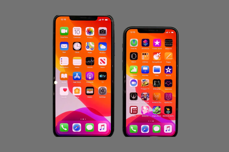 Màn hình Super Retina XDR OLED sắc nét trên hai kích thước iPhone