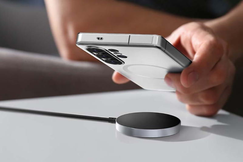 Sạc không dây và sạc ngược Wireless PowerShare trên Samsung Galaxy S26 Ultra