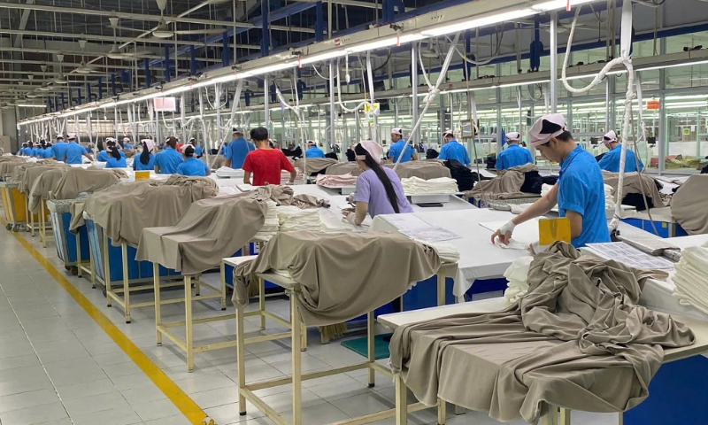 Công nhân nhà máy có quyền xin giấy nghỉ ốm hưởng bảo hiểm