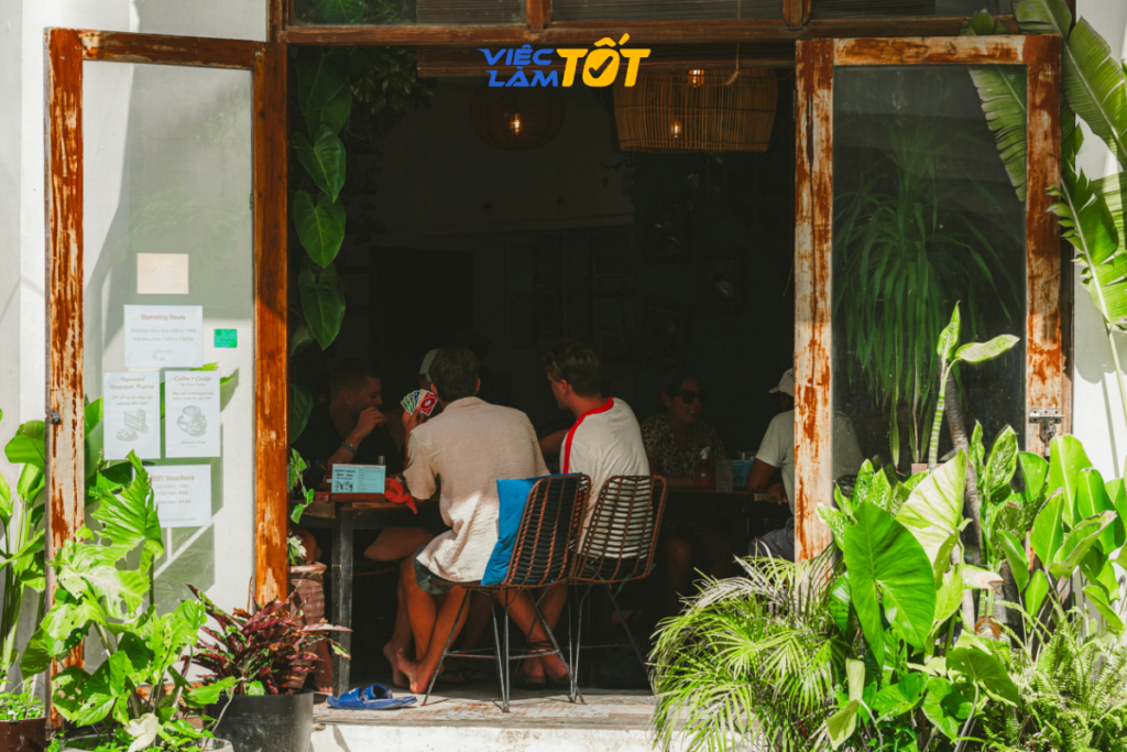 Mức lương hấp dẫn của quản lý quán cafe