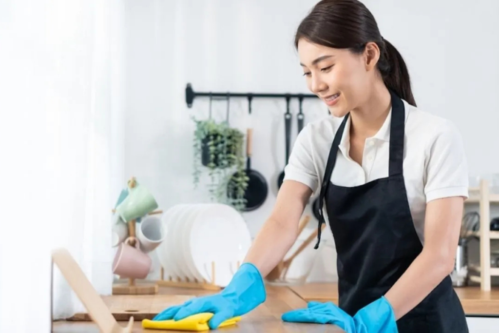 Giúp việc nhà việc làm trả lương theo giờ