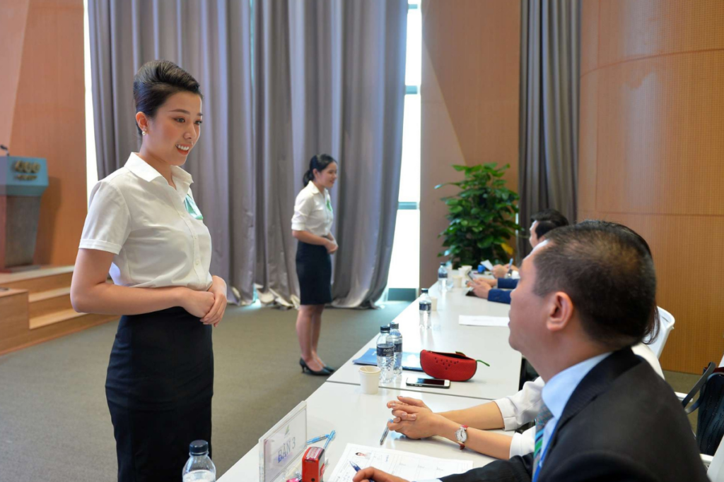 lương tiếp viên hàng không