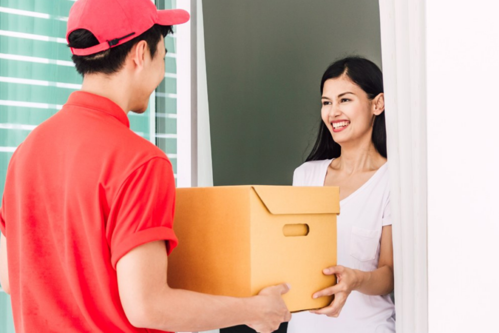chủ nhật shipper có giao hàng không