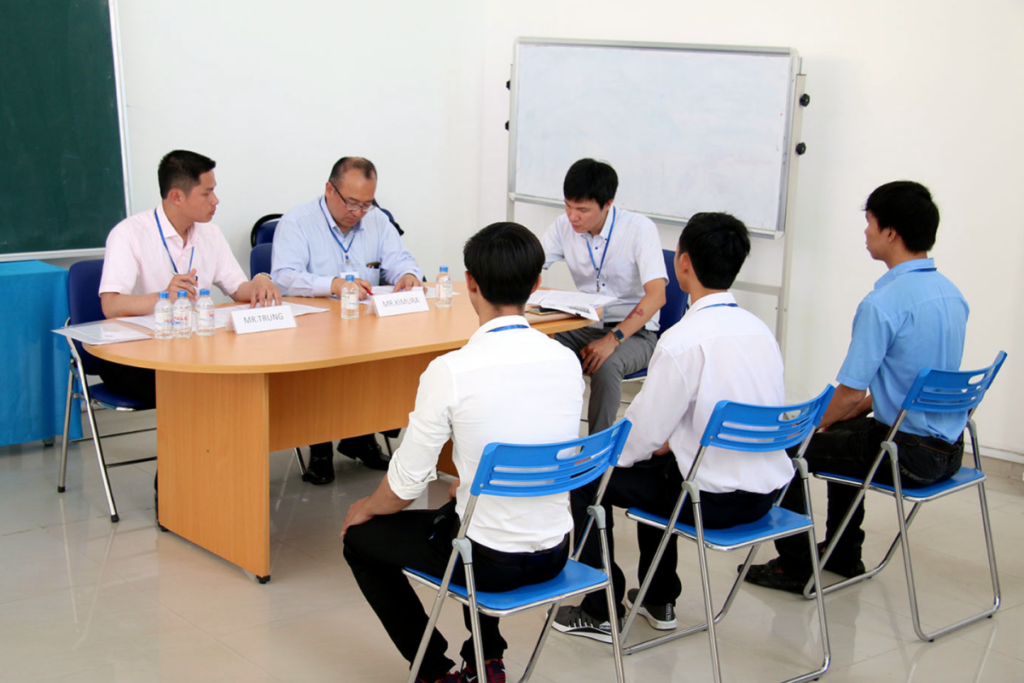tuyển dụng làm công nhân