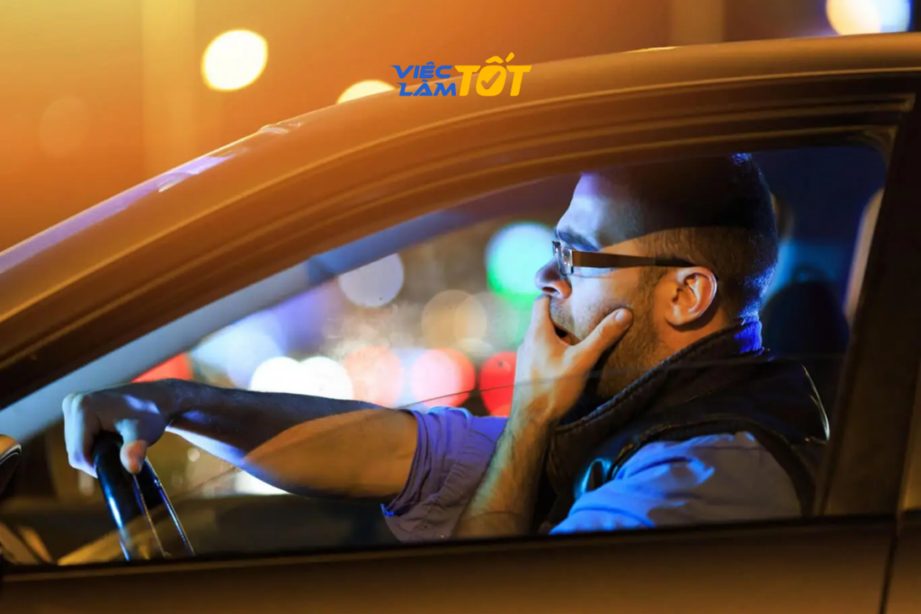 Cách giữ tỉnh táo khi lái xe đêm