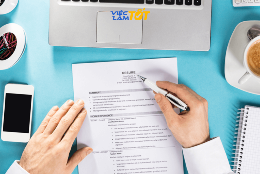 sinh viên nộp CV tiếng Anh xin việc