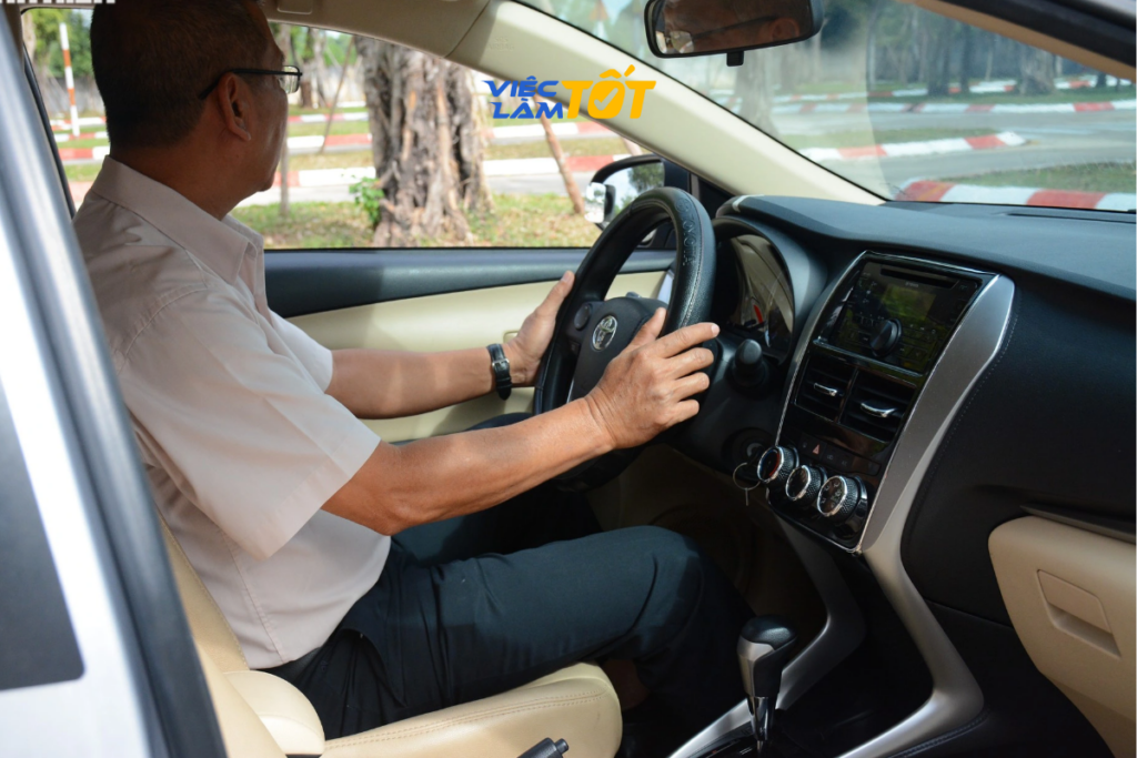 thi lý thuyết bằng lái xe b2 trên máy tính