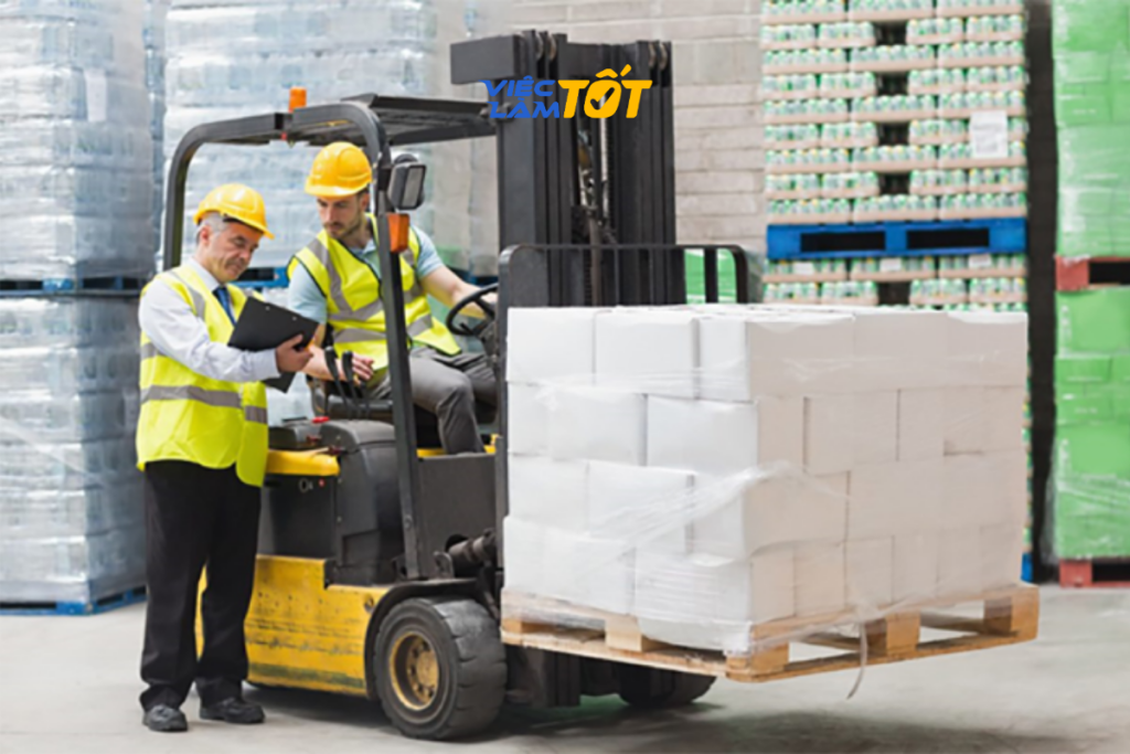 Thực hành thực tế là bước quan trọng để nhận bằng lái xe nâng