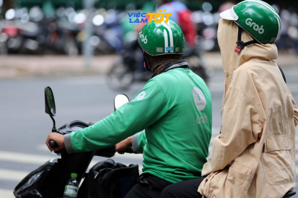 tài xế chạy Grab tuân thủ luật giao thông