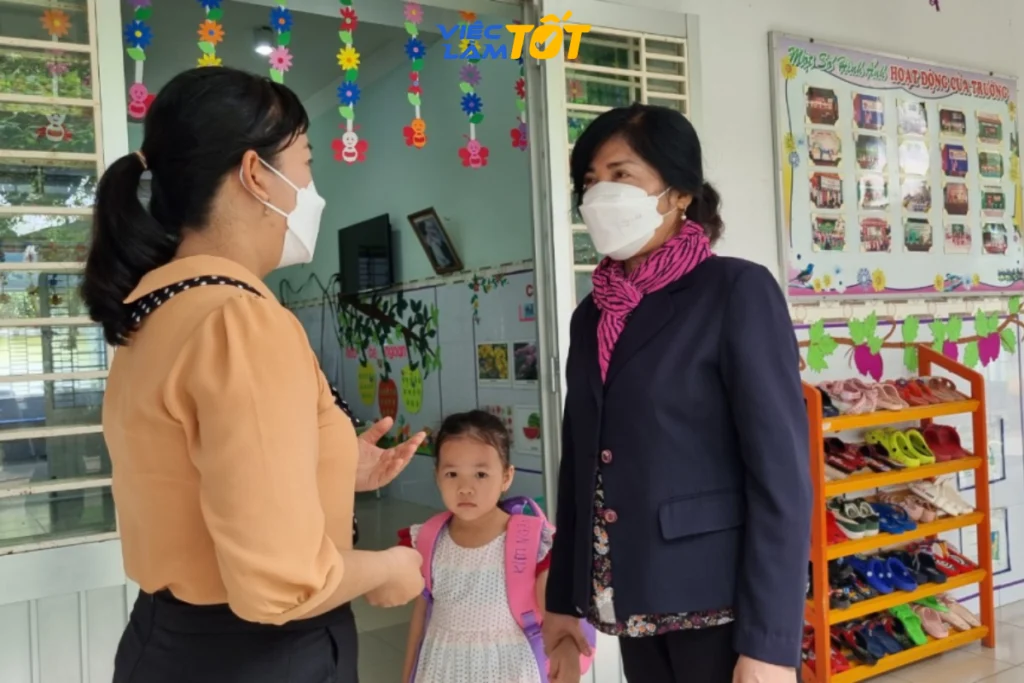 Sự phối hợp nhịp nhàng giữa giáo viên mầm non và phụ huynh giúp trẻ phát triển tốt hơn