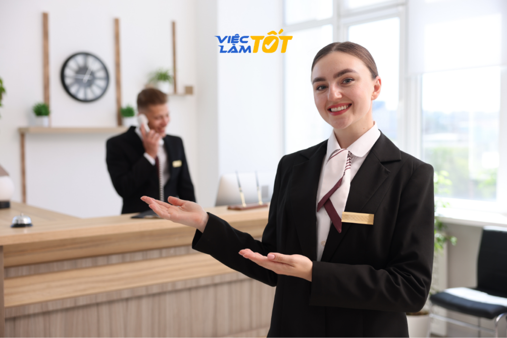 Làm việc trong không gian sang trọng giúp nhân viên lễ tân khách sạn rèn luyện phong thái chuyên nghiệp