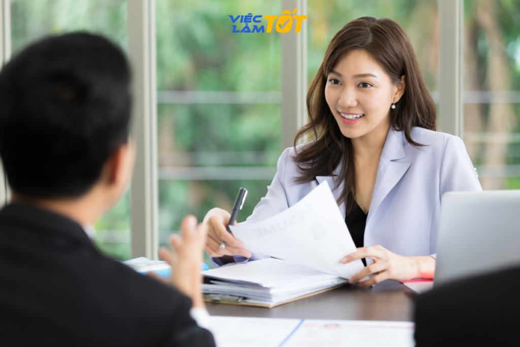 Hãy để nhà tuyển dụng chủ động đề cập đến mức lương trong buổi phỏng vấn