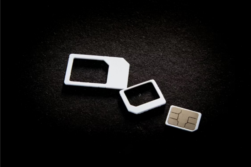 sim vật lý iPhone 16