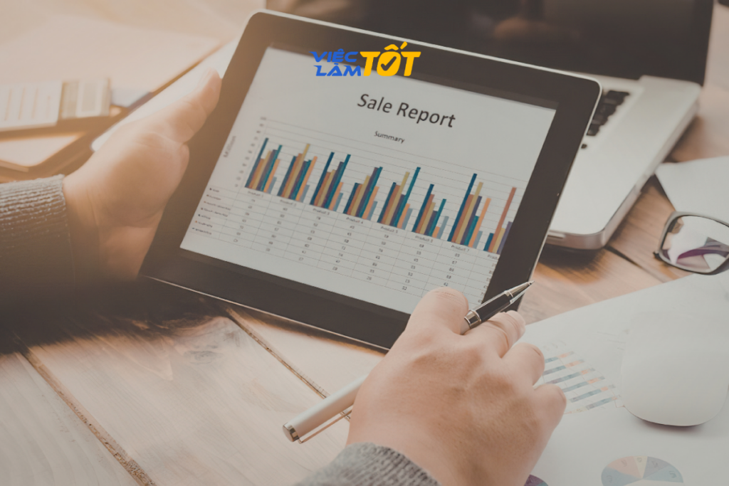 Lựa chọn nền tảng uy tín giúp bạn tiếp cận nhanh chóng với các cơ hội việc làm sale hấp dẫn