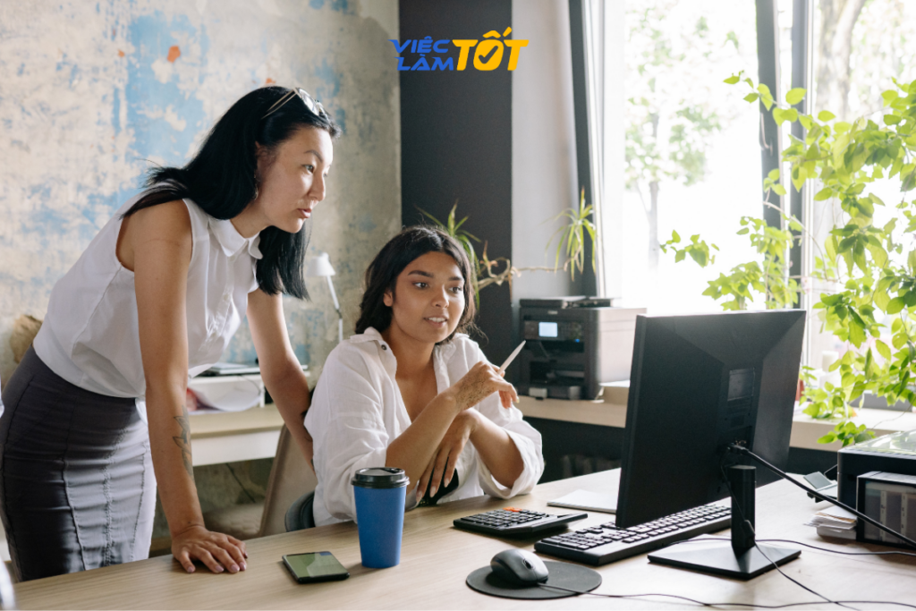 Giữ thái độ tập trung và tích cực khi làm việc