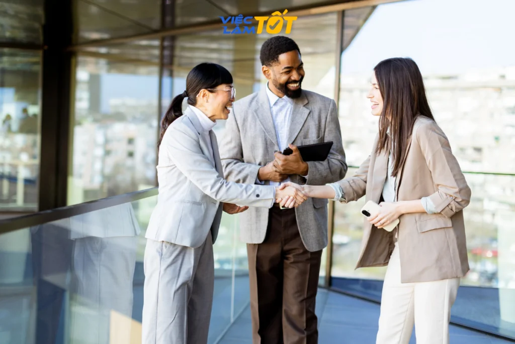 Tìm hiểu khái niệm networking là gì trong môi trường làm việc