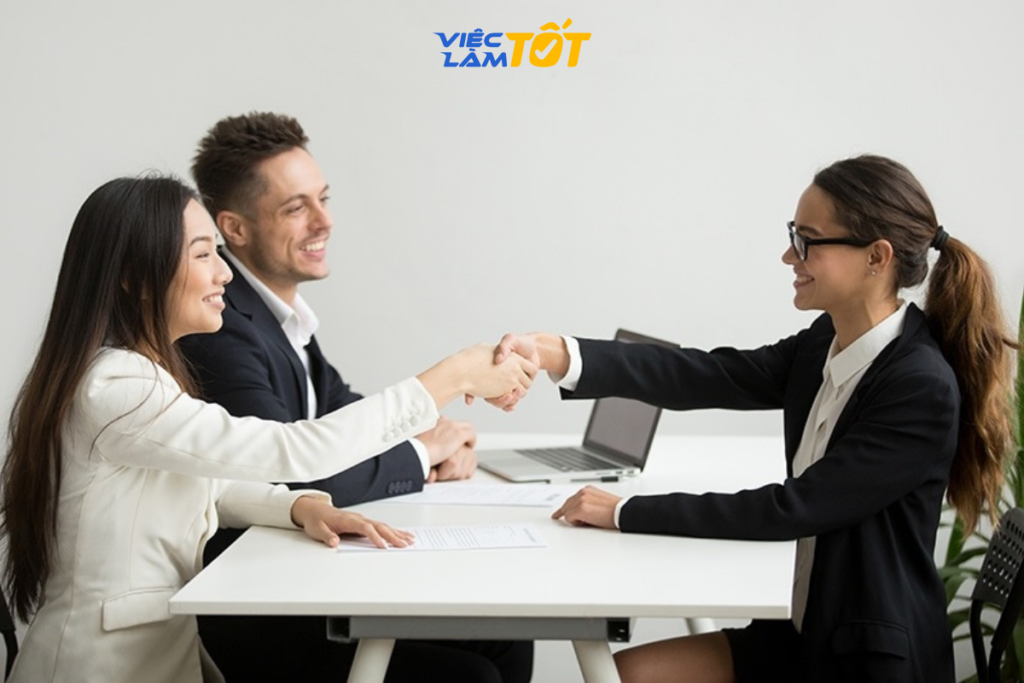 Các quy định về thử việc và hợp đồng sẽ phụ thuộc vào chính sách của từng doanh nghiệp