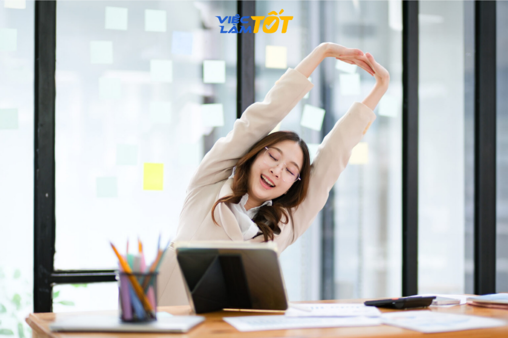 Biết cách cân bằng áp lực sẽ giúp bạn gắn bó lâu dài với nghề thư ký là gì