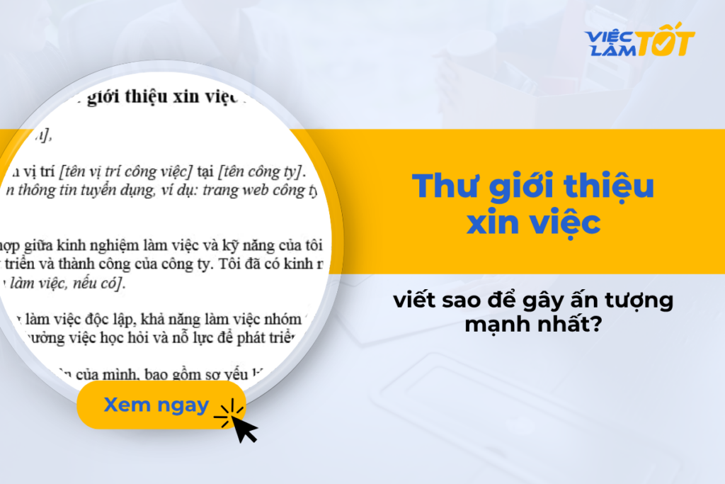 Thư giới thiệu xin việc viết sao để gây ấn tượng mạnh nhất? Một ứng viên đang tập trung soạn thảo thư giới thiệu trên máy tính