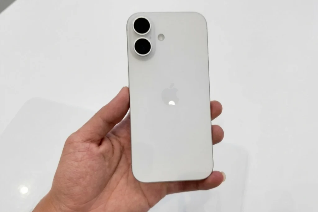 iPhone 16 màu trắng hợp mệnh gì