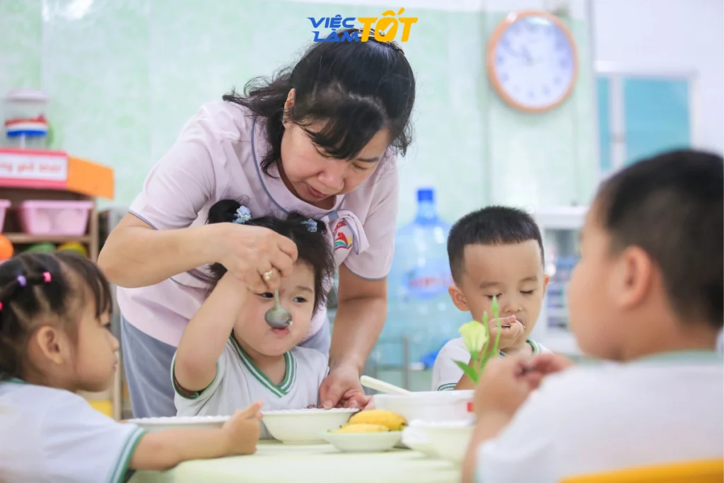 Kỹ năng chăm sóc dinh dưỡng và giấc ngủ là yêu cầu chuyên môn bắt buộc