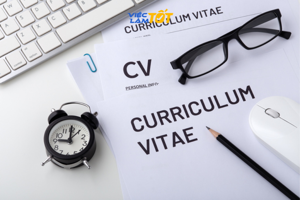 Giao diện ứng dụng tạo CV trên điện thoại