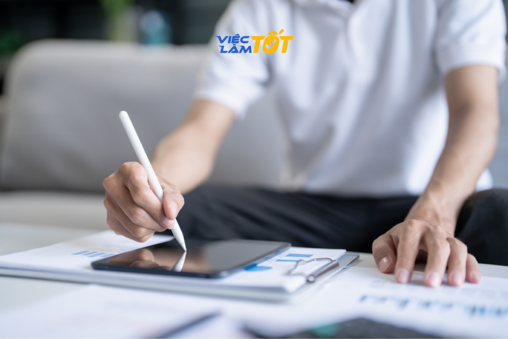 Màu sắc và kiểu chữ là hai yếu tố quan trọng giúp định hình phong cách cho một thiết kế đồ họa