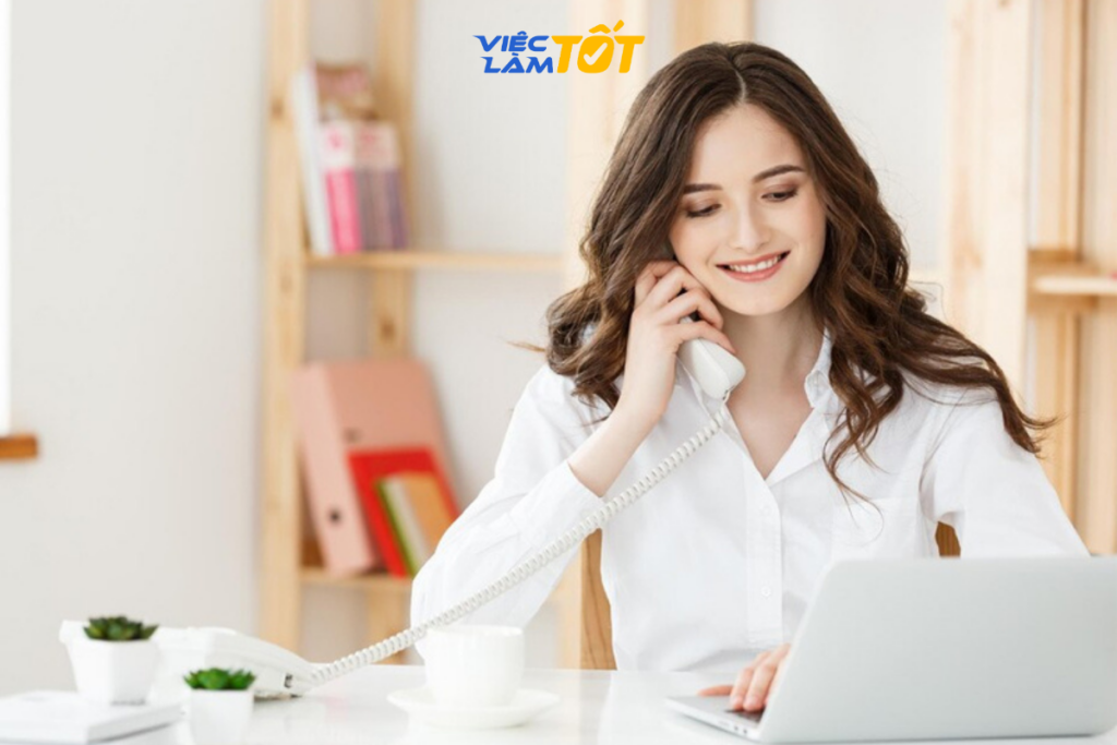 Hiểu rõ thư ký là gì giúp bạn định hình lộ trình nghề nghiệp vững chắc