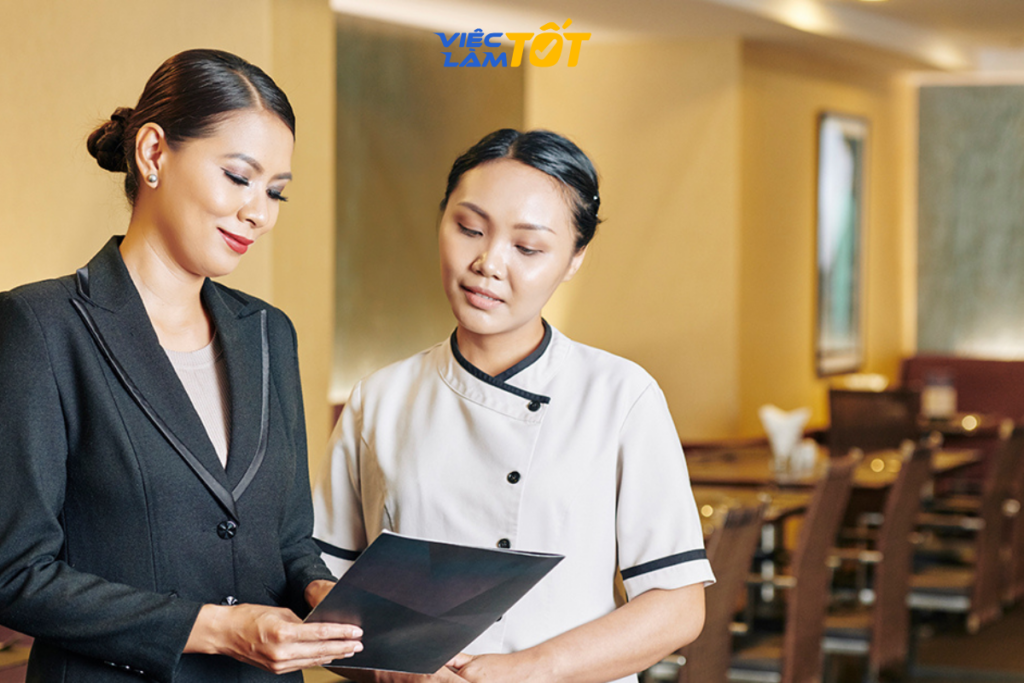 Nghề phục vụ có lộ trình thăng tiến vô cùng rõ ràng nếu bạn thực sự nỗ lực