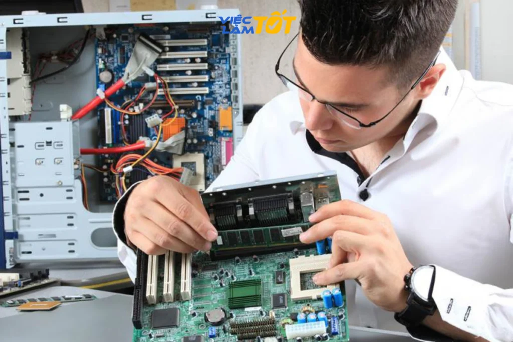 Cơ hội thăng tiến kỹ thuật viên máy tính