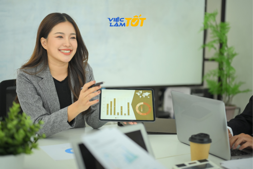 Nghiên cứu kỹ về sản phẩm và khách hàng là bước đệm quan trọng trong kinh nghiệm phỏng vấn sale