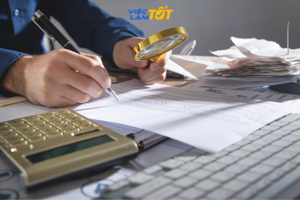 Kiểm toán nội bộ là vị trí trong ngân hàng giám sát sự tuân thủ
