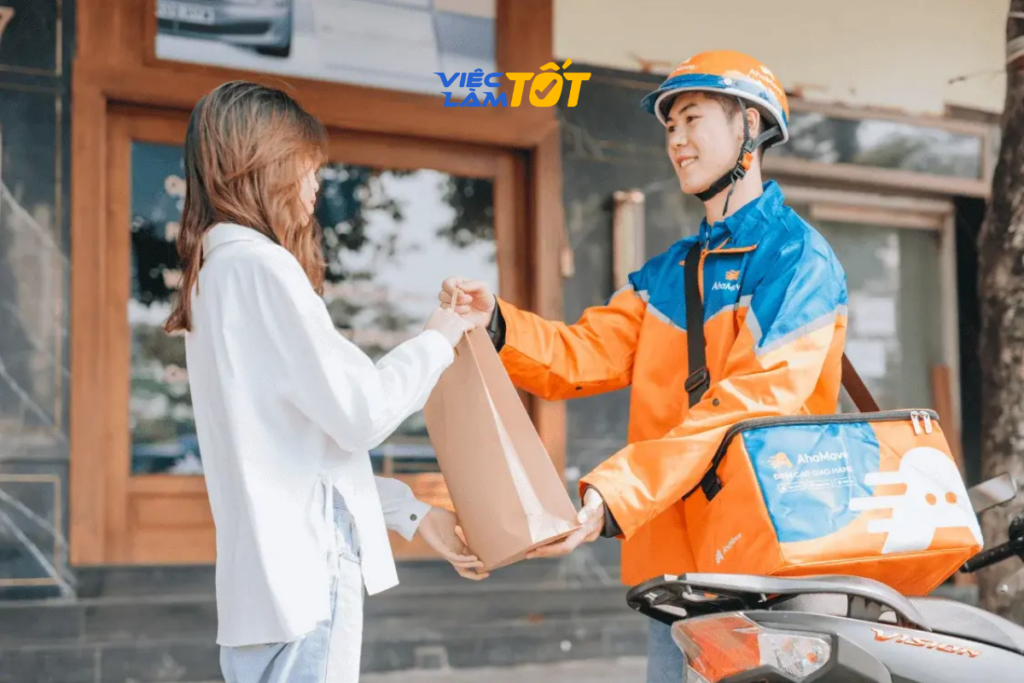 Nghề giao hàng đòi hỏi sự kiên trì và sức khỏe dẻo dai để vượt qua mọi điều kiện thời tiết