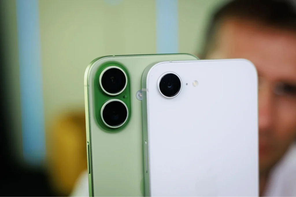 iPhone 16 linh hoạt hơn với cụm camera kép góc rộng và siêu rộng