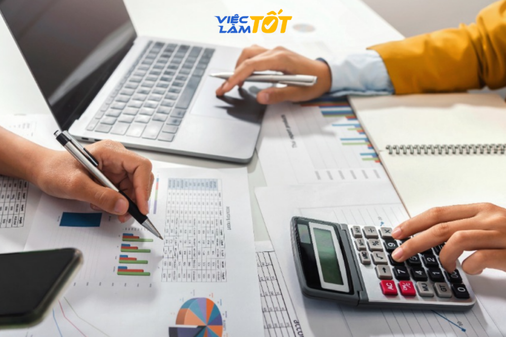 Thực tế công việc hàng ngày của một nhân viên sổ sách