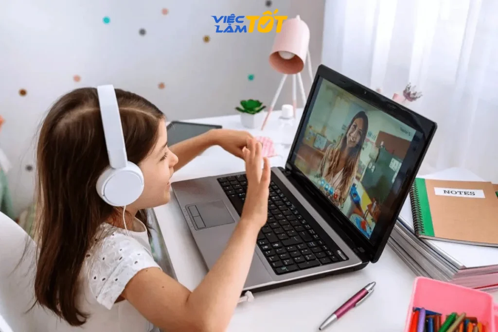 Xu hướng dạy học trực tuyến của nghề giáo viên
