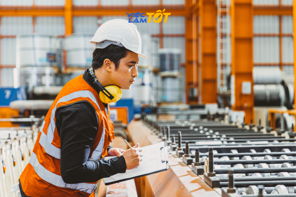 Một buổi họp nhóm của bộ phận QC