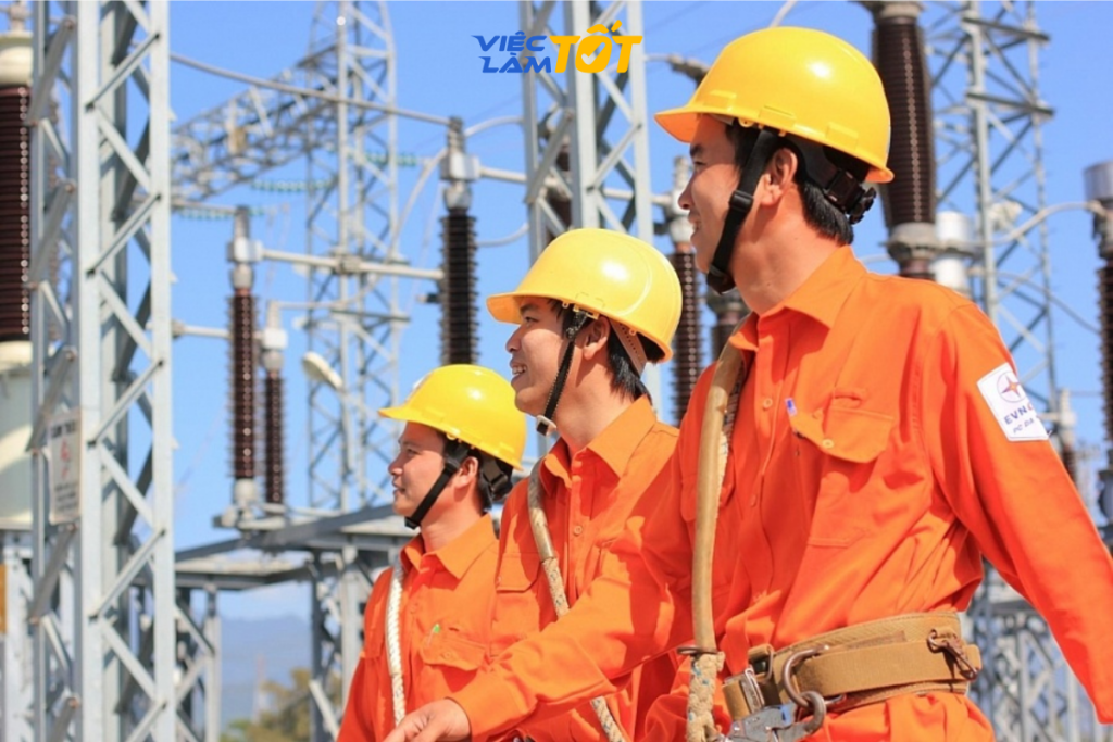 Sự tự hào của những người thợ mang lại nguồn sáng cho xã hội