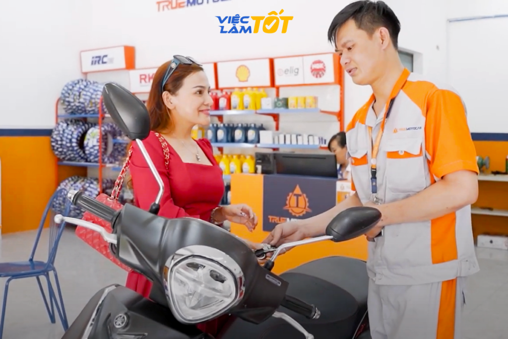 Kỹ năng giao tiếp và sự chân thành giúp người thợ tạo dựng niềm tin vững chắc với khách hàng