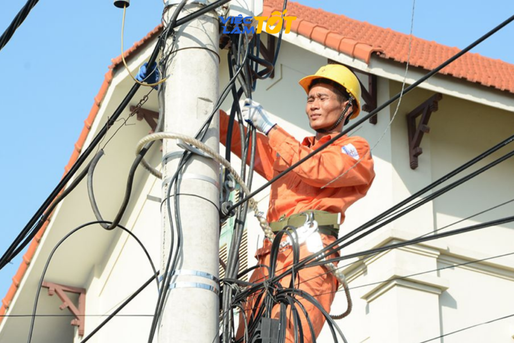 Trang bị bảo hộ đúng quy chuẩn giúp bảo vệ tính mạng người thợ