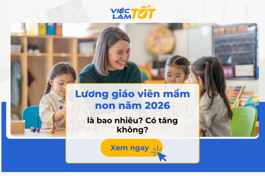 Giáo viên mầm non đang chăm sóc và dạy dỗ trẻ nhỏ tại trường