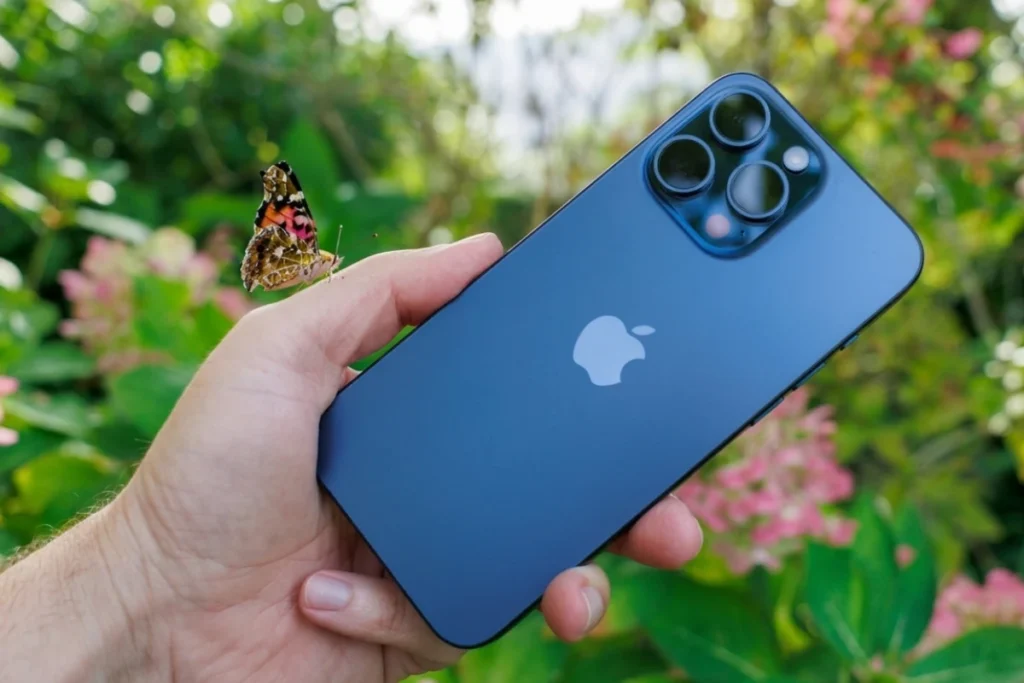 iPhone 15 Pro Max: Khung Titan nhẹ, tối ưu cho creator
