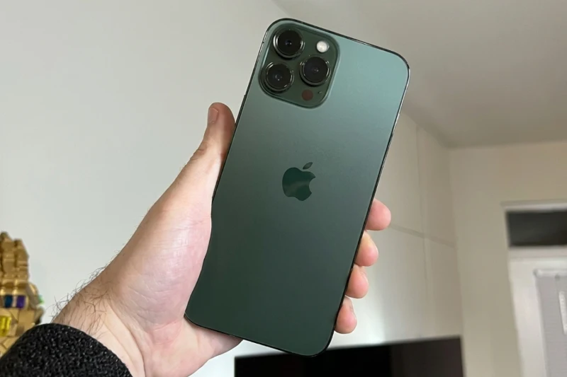iPhone 13 Pro Max Alpine Green: Vẻ đẹp cao cấp độc bản